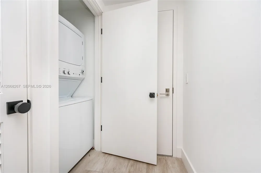 121 NE 34th St #3008 Miami, FL 33137