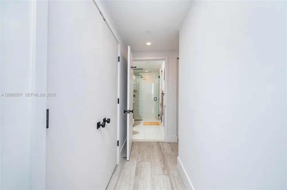 121 NE 34th St #3008 Miami, FL 33137