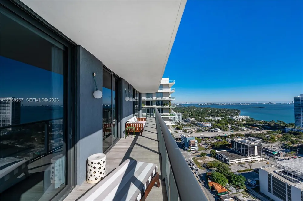 121 NE 34th St #3008 Miami, FL 33137