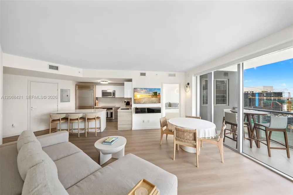 1300 Brickell Bay Dr #3501 Miami, FL 33131