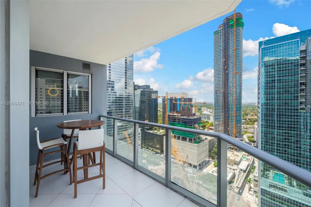 1300 Brickell Bay Dr #3501 Miami, FL 33131