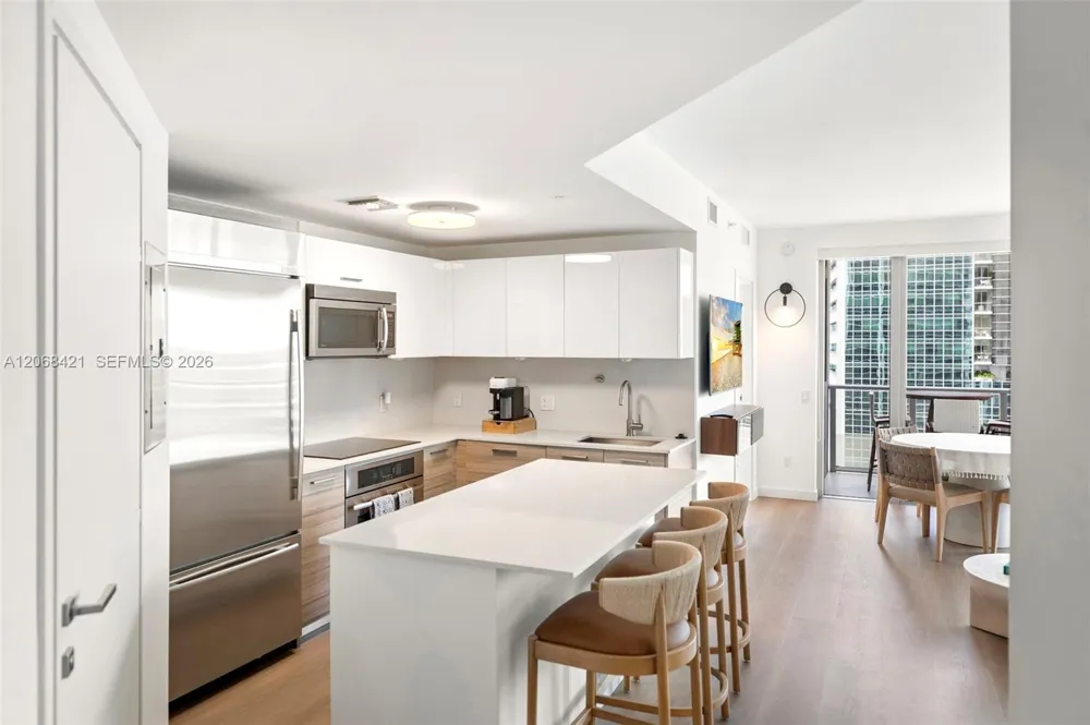 1300 Brickell Bay Dr #3501 Miami, FL 33131