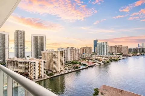 2602 E Hallandale Beach Blvd #R1905