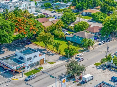 2177 NW 28th St