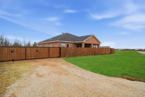 2060 Road 5704