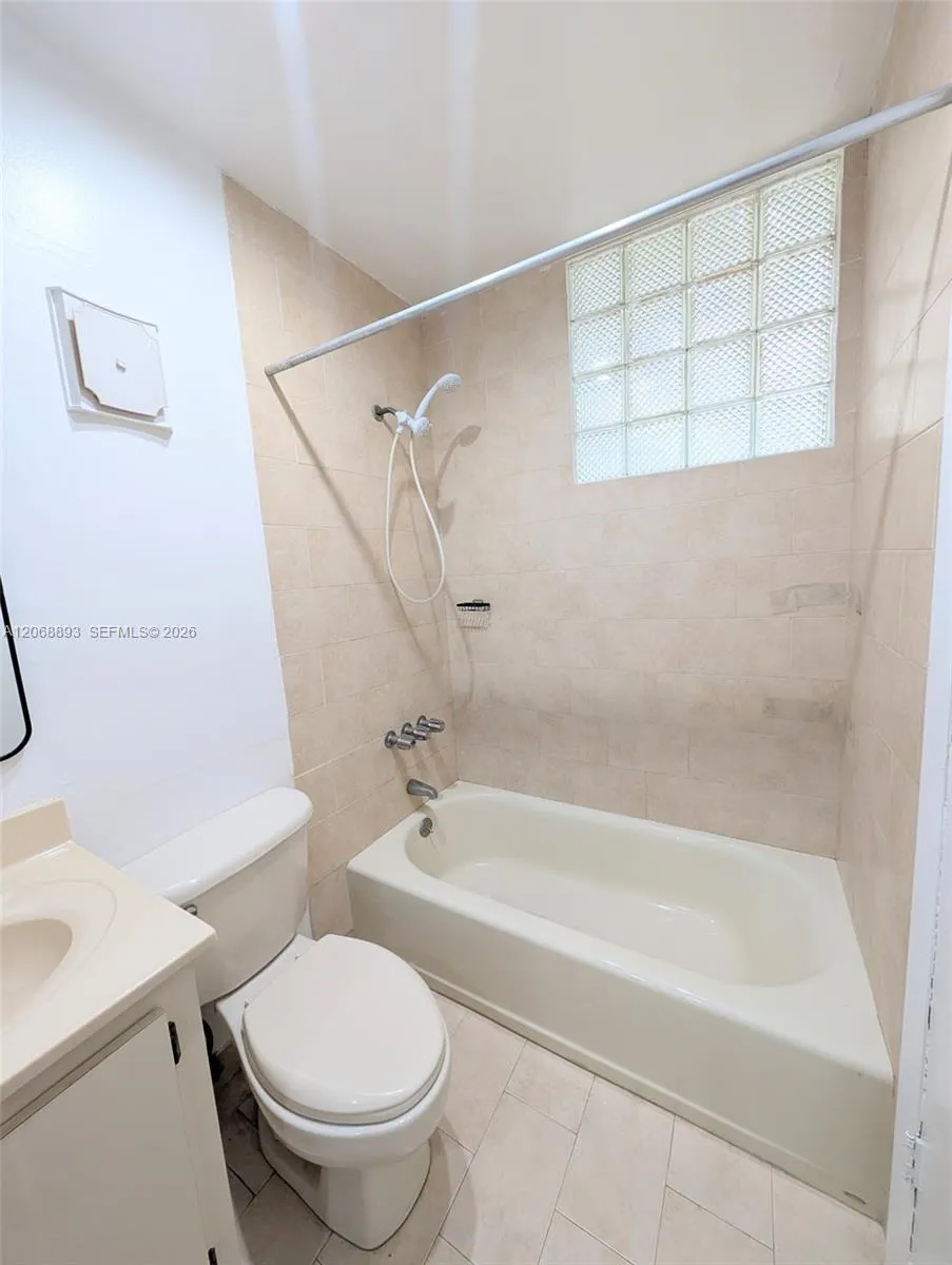 21 SW 109th Ave #B5 Sweetwater, FL 33174