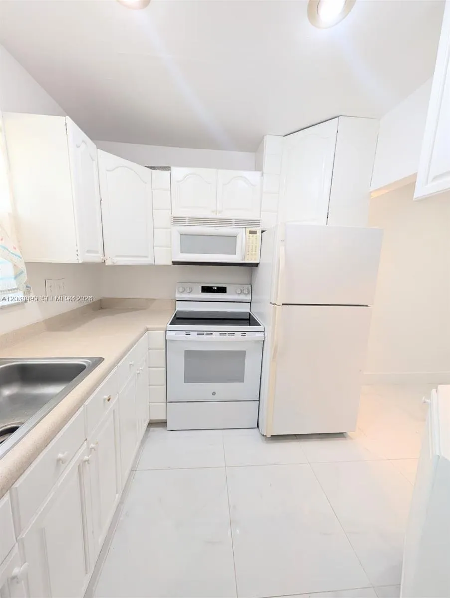 21 SW 109th Ave #B5 Sweetwater, FL 33174