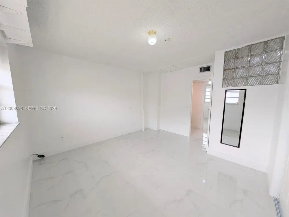 21 SW 109th Ave #B5 Sweetwater, FL 33174