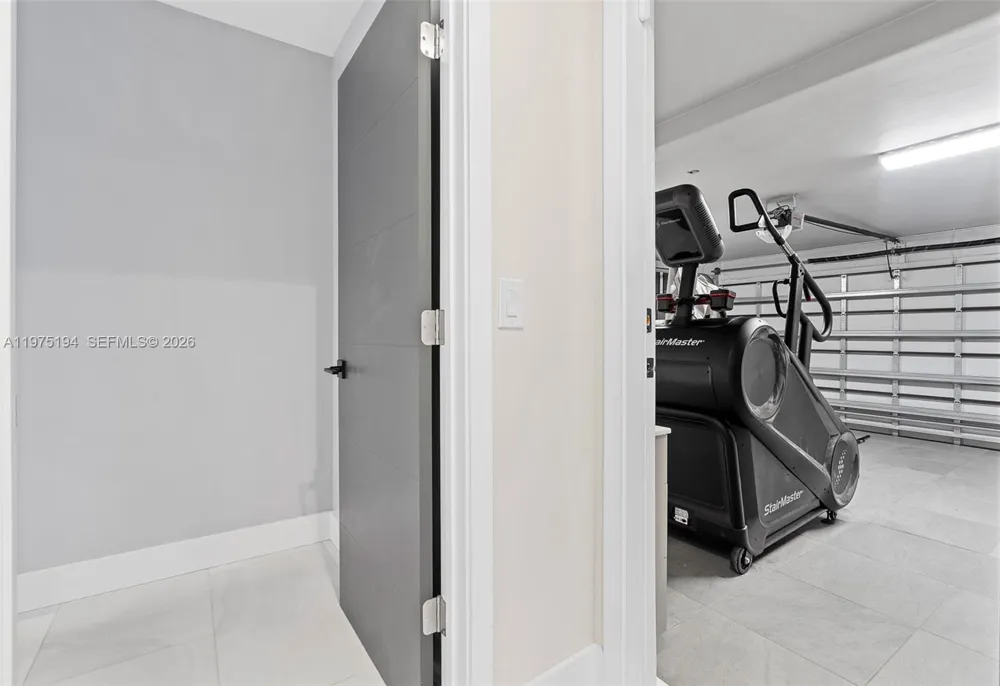 14412 Rosewood Rd Miami Lakes, FL 33014