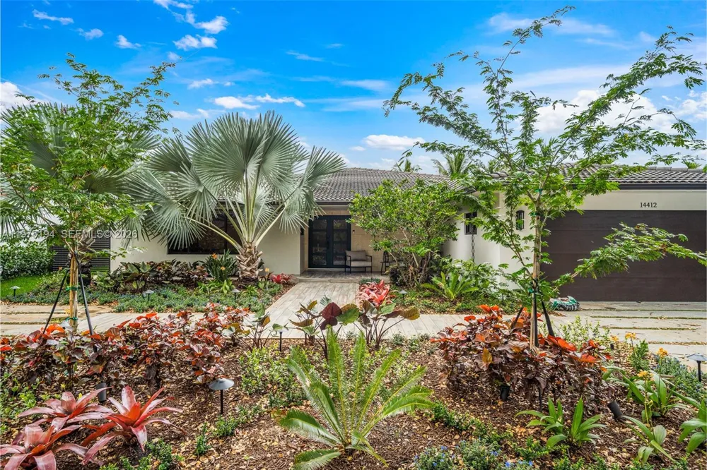 14412 Rosewood Rd Miami Lakes, FL 33014