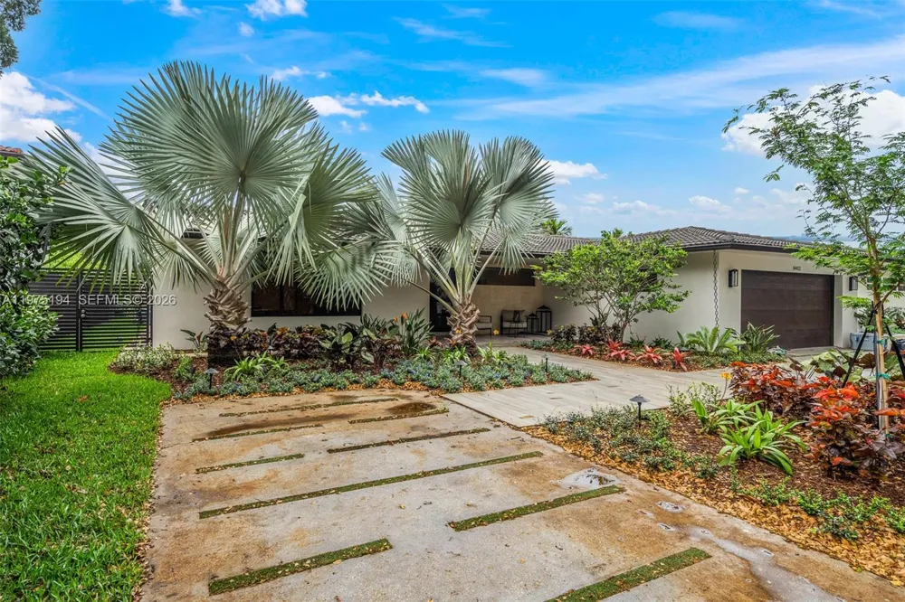 14412 Rosewood Rd Miami Lakes, FL 33014
