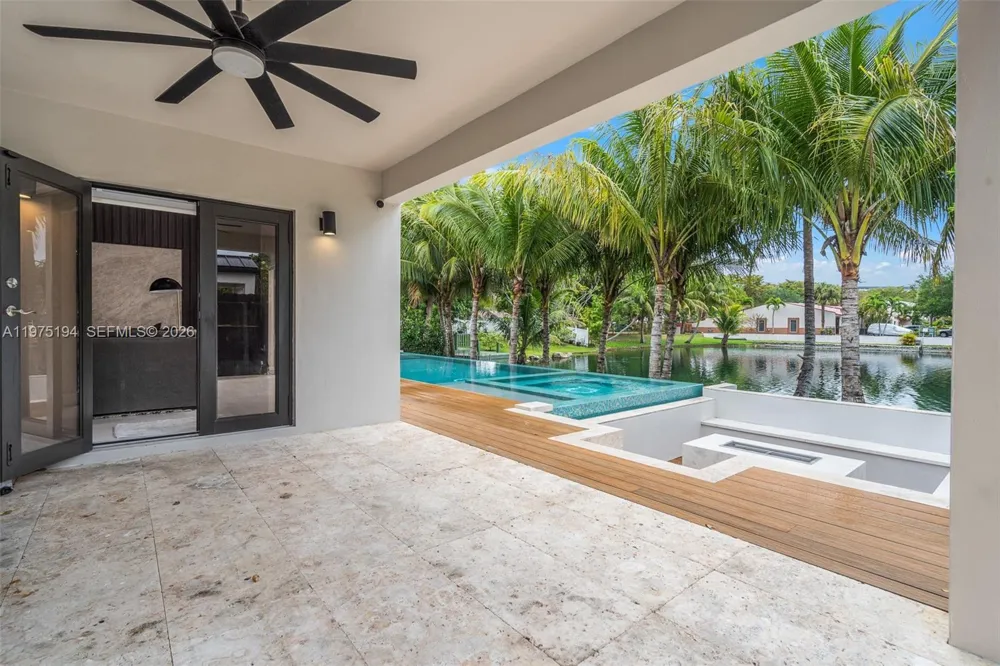 14412 Rosewood Rd Miami Lakes, FL 33014