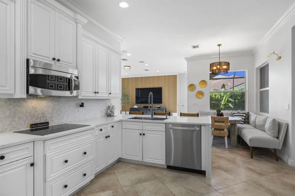 8844 STARHAVEN Cove Boynton Beach, FL 33473