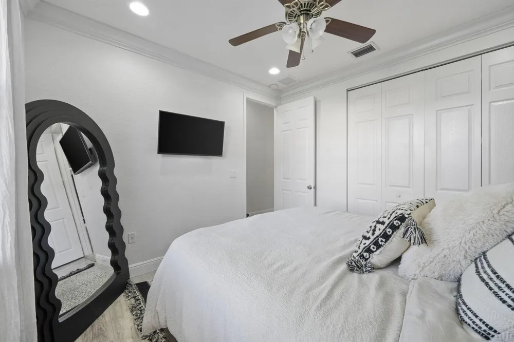 8844 STARHAVEN Cove Boynton Beach, FL 33473