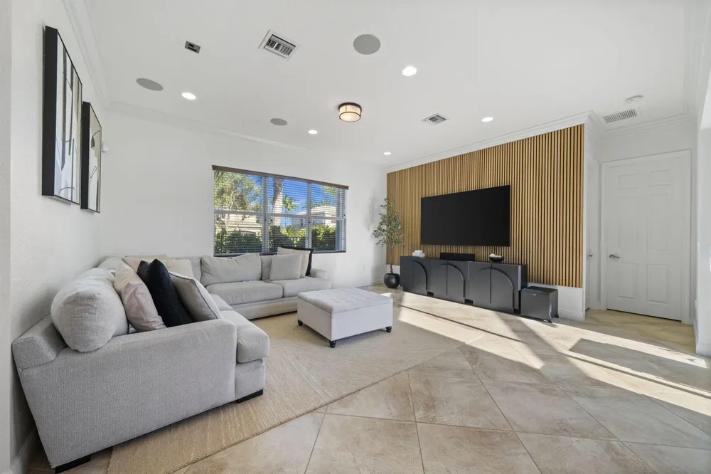 8844 STARHAVEN Cove Boynton Beach, FL 33473