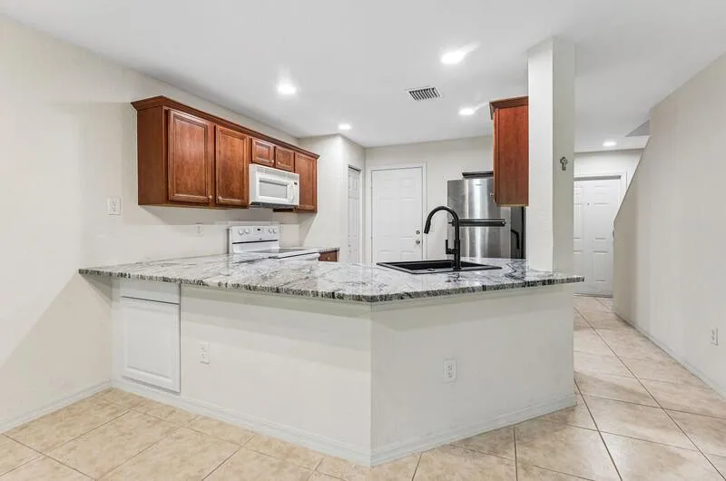 2764 SE Birmingham Drive Stuart, FL 34994