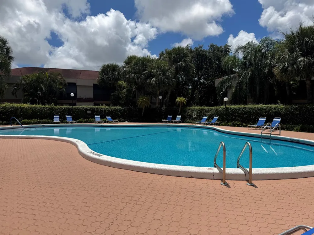 2766 S CARAMBOLA CIRCLE S #406 Coconut Creek, FL 33066