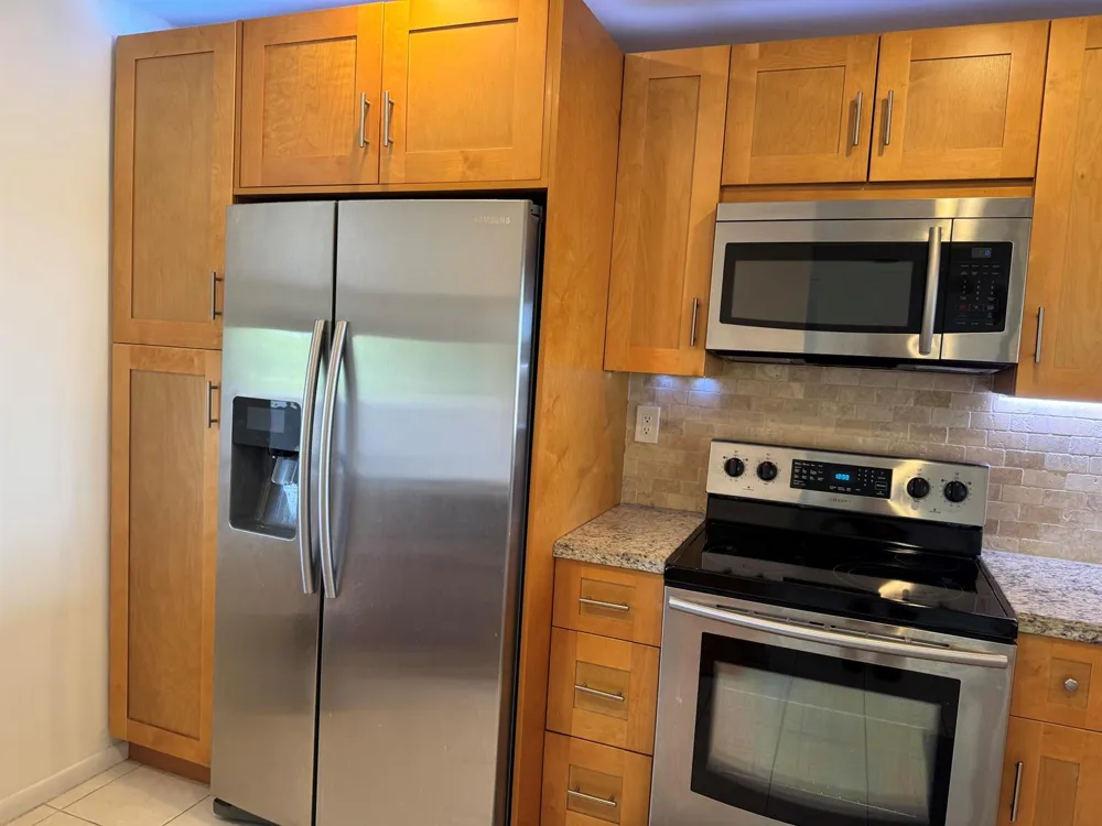 2766 S CARAMBOLA CIRCLE S #406 Coconut Creek, FL 33066