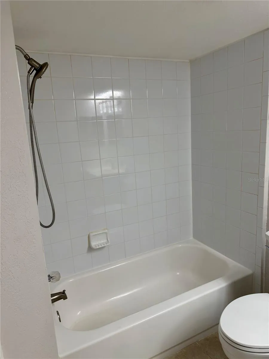 375 LAKE ONTARIO COURT #203 Altamonte Springs, FL 32701