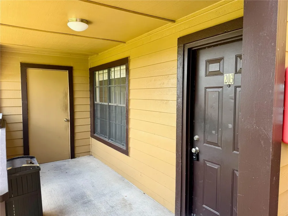 375 LAKE ONTARIO COURT #203 Altamonte Springs, FL 32701