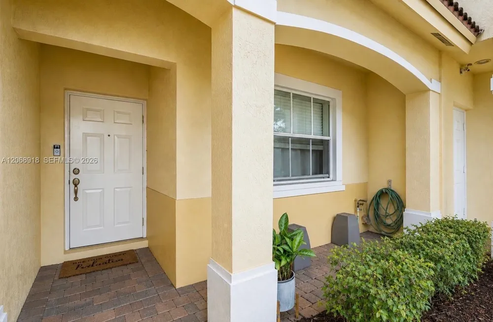 2517 SW 83rd Ter #105 Miramar, FL 33025