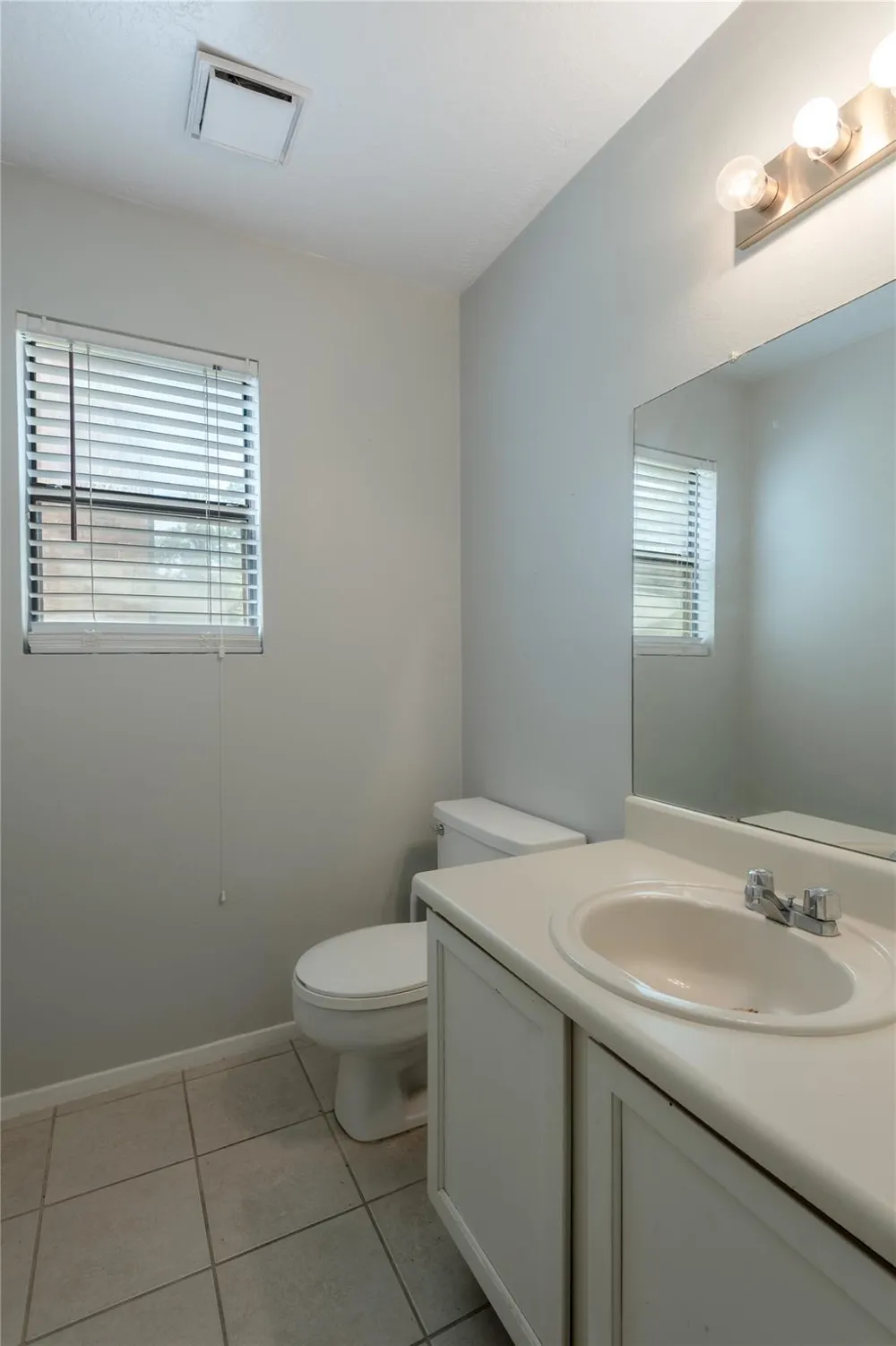 2521 Crosstimbers Street #B1 Huntsville, TX 77320