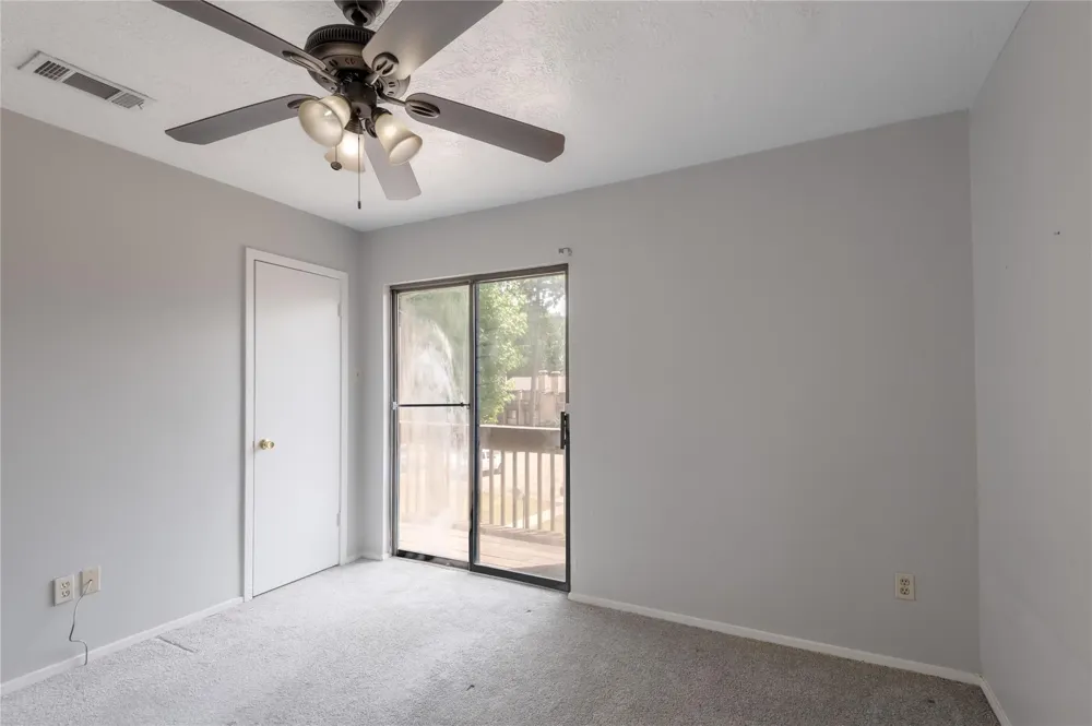 2521 Crosstimbers Street #B1 Huntsville, TX 77320