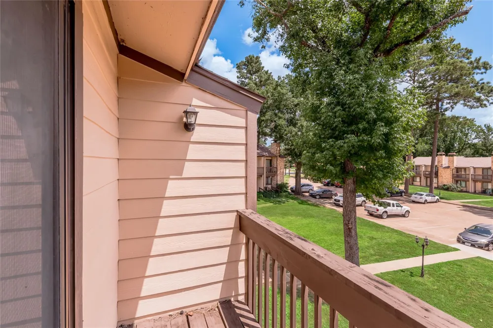 2521 Crosstimbers Street #B1 Huntsville, TX 77320