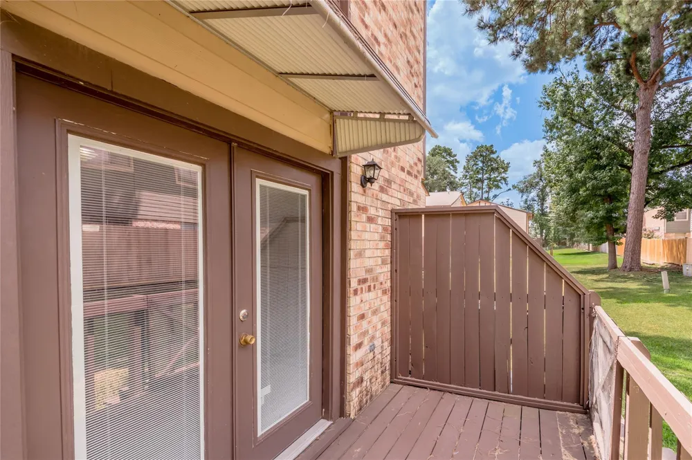 2521 Crosstimbers Street #B1 Huntsville, TX 77320