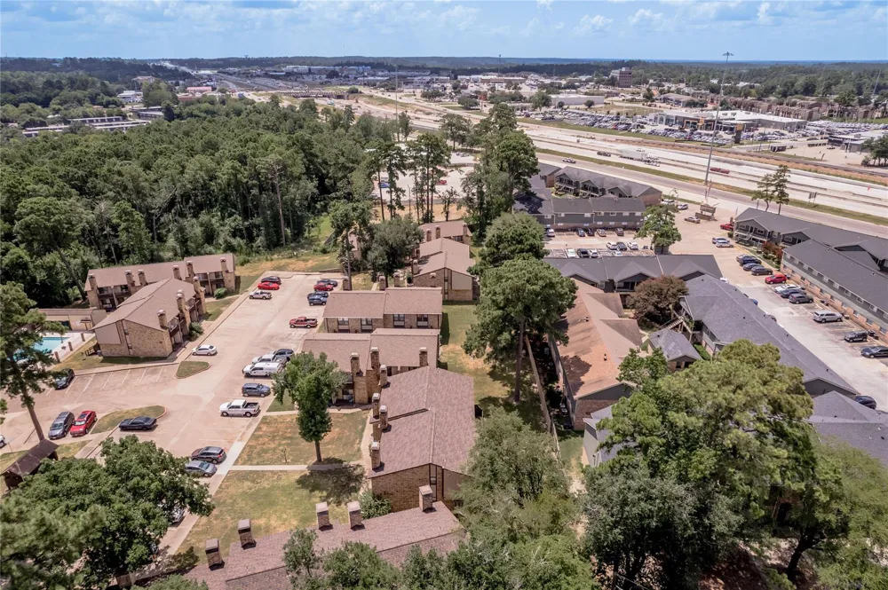 2521 Crosstimbers Street #B1 Huntsville, TX 77320