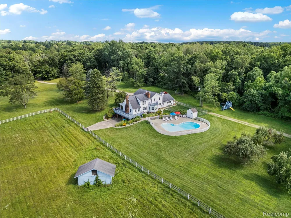 2273 Delano Road Oxford Charter Township, MI 48371