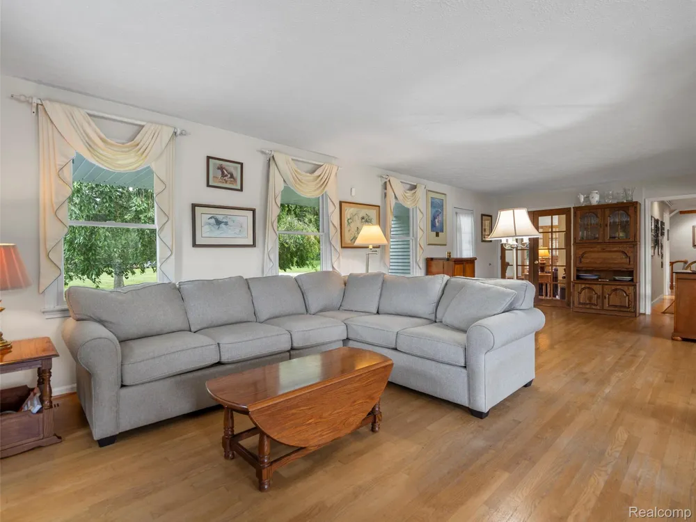 2273 Delano Road Oxford Charter Township, MI 48371