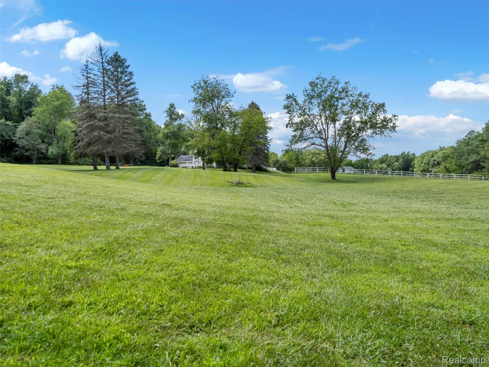2273 Delano Road Oxford Charter Township, MI 48371