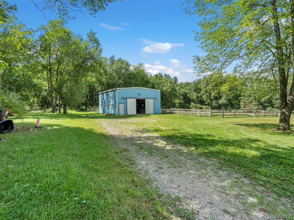 2273 Delano Road Oxford Charter Township, MI 48371