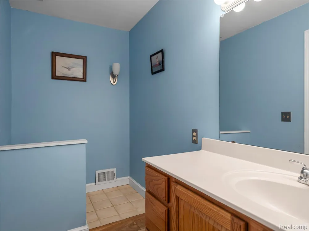 2273 Delano Road Oxford Charter Township, MI 48371