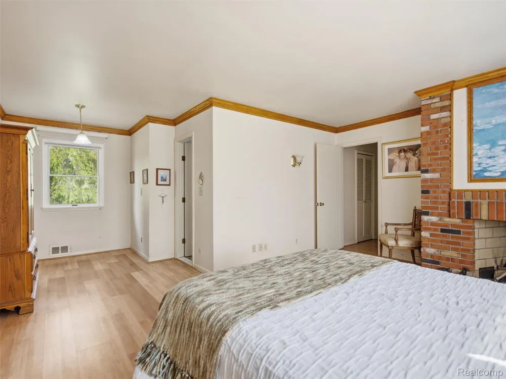 2273 Delano Road Oxford Charter Township, MI 48371