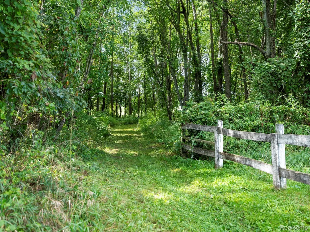 2273 Delano Road Oxford Charter Township, MI 48371