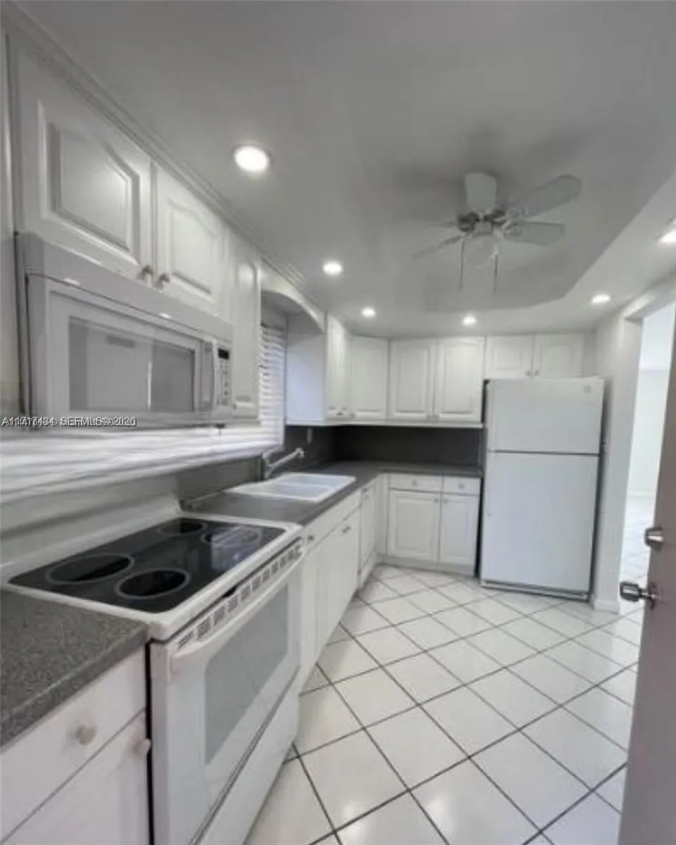 1020 94th St #203 Bay Harbor Islands, FL 33154