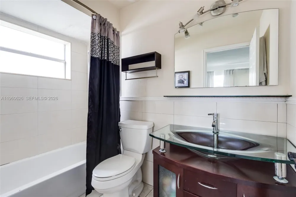 4341 NW 16th St #101 Lauderhill, FL 33313