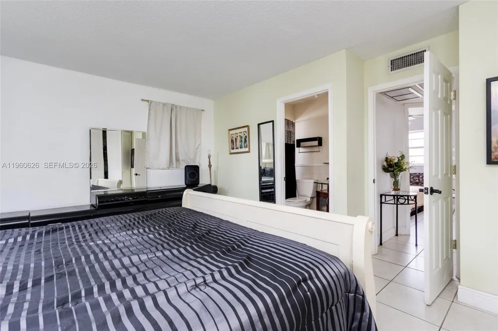 4341 NW 16th St #101 Lauderhill, FL 33313