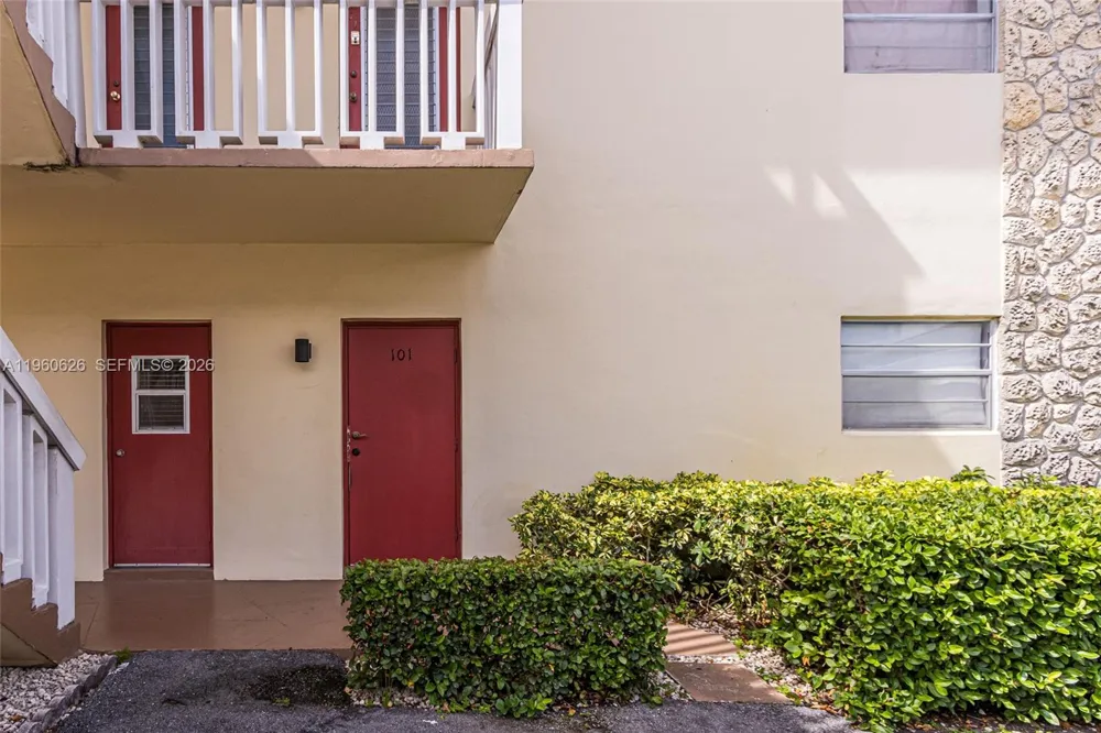 4341 NW 16th St #101 Lauderhill, FL 33313
