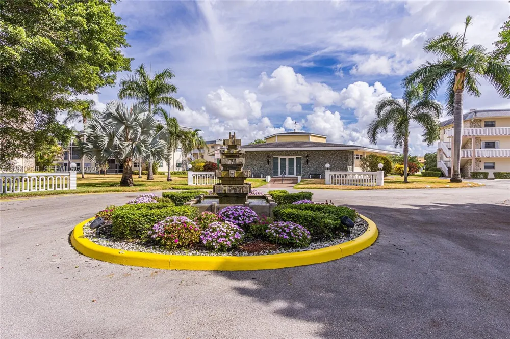 4341 NW 16th St #101 Lauderhill, FL 33313