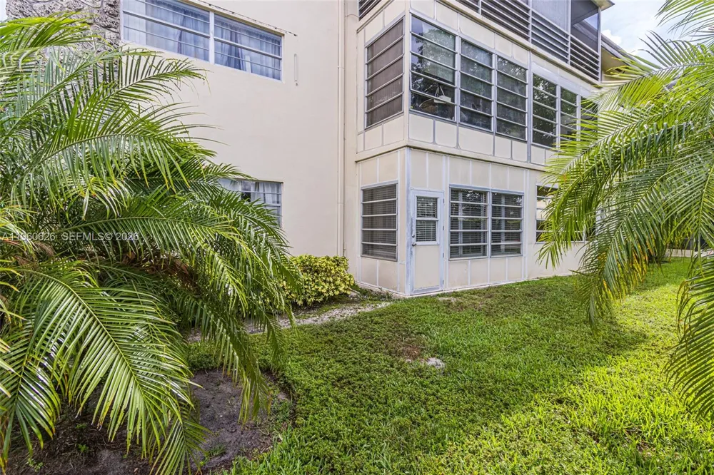 4341 NW 16th St #101 Lauderhill, FL 33313