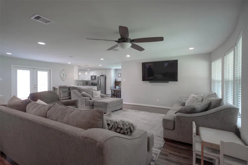 1355 Lehman Street Houston, TX 77018