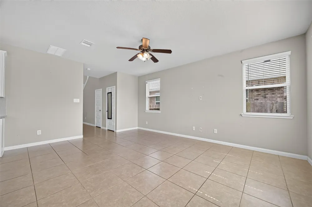 18817 Amaro Hills Drive New Caney, TX 77357