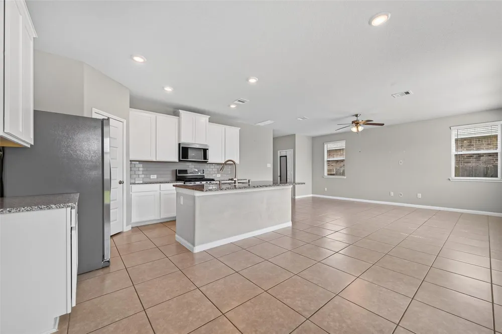 18817 Amaro Hills Drive New Caney, TX 77357
