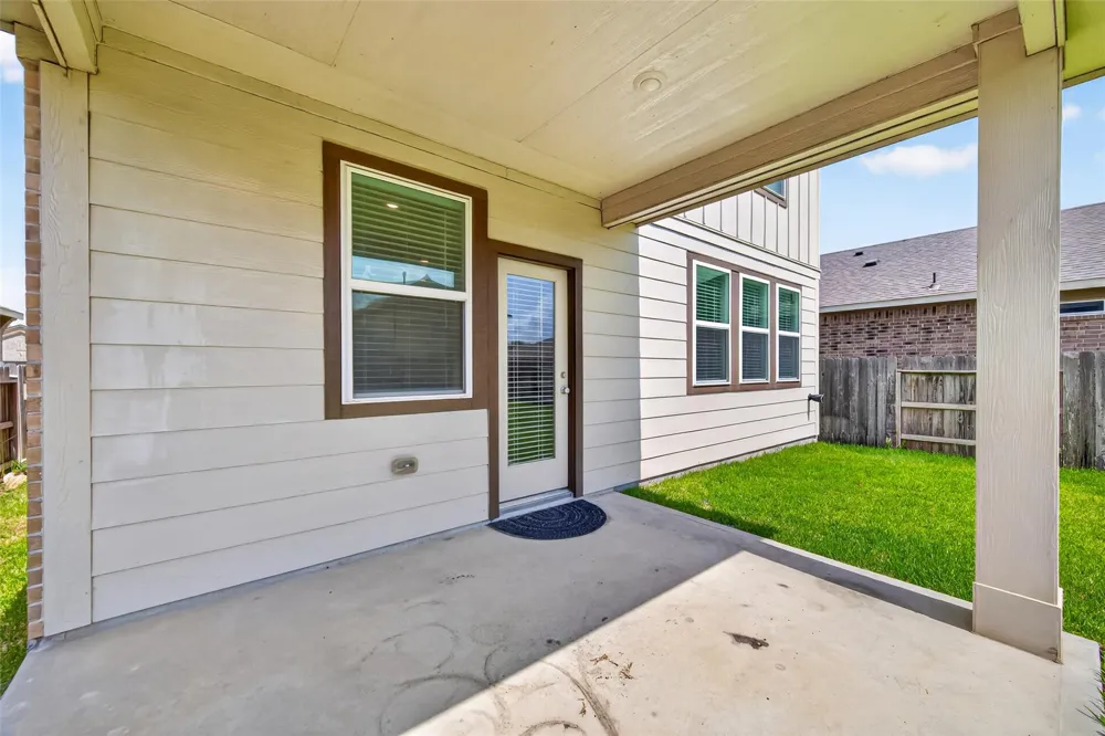 18817 Amaro Hills Drive New Caney, TX 77357