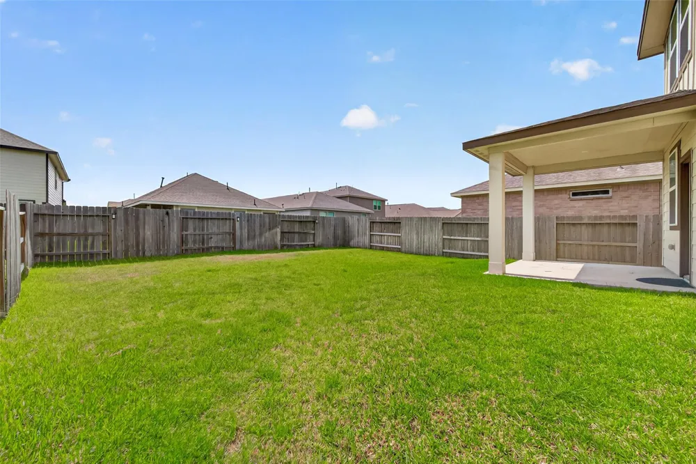 18817 Amaro Hills Drive New Caney, TX 77357