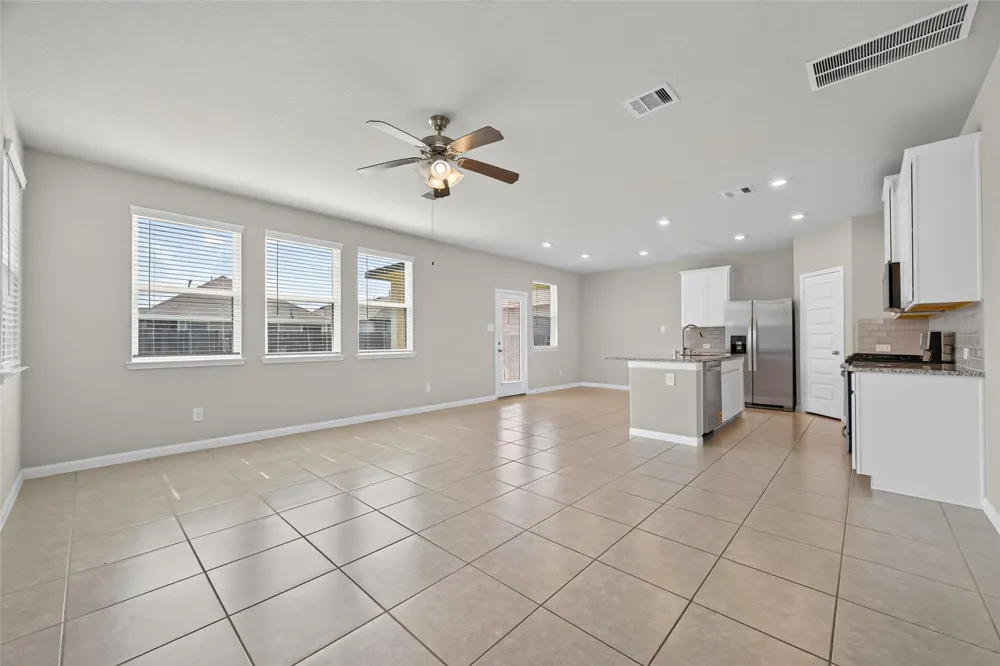 18817 Amaro Hills Drive New Caney, TX 77357
