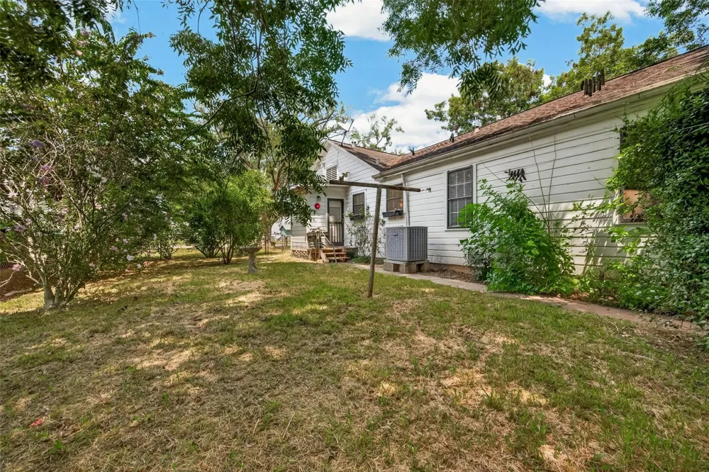 416 E Caney Street Wharton, TX 77488